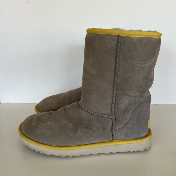 Ugg Classic Short II Limited Edition Grey with Yellow Piping Winter Boots, 10 - Picture 2 of 13
